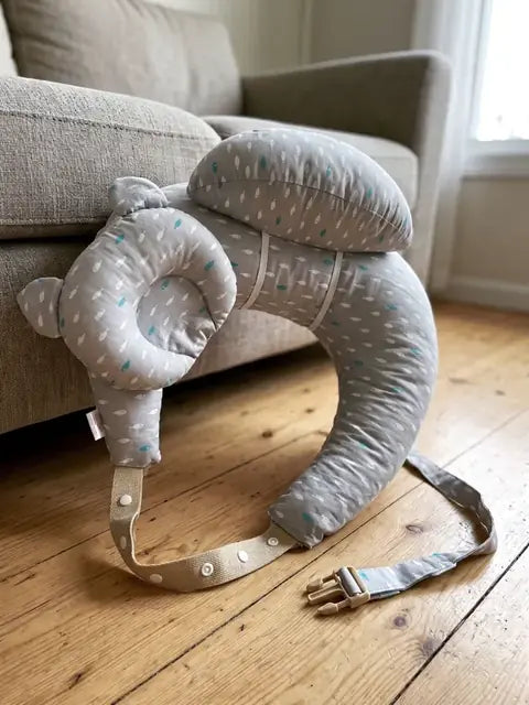 The nursing pillow set turning slowly to show every side